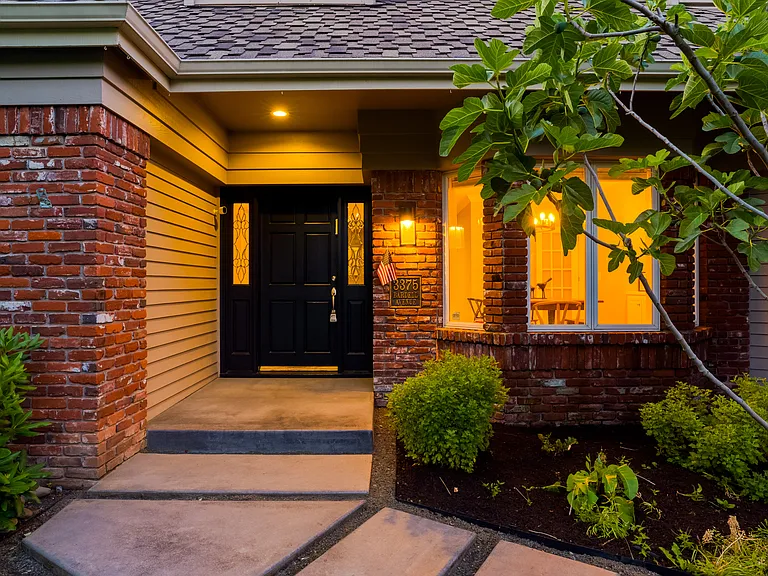 3375 Bardell Ave — Photo 38