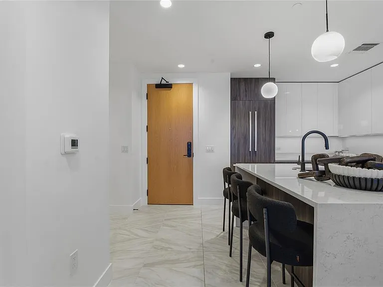 777 3rd Ave N #1202 — Photo 10