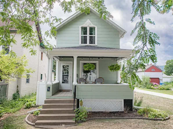 561 W 6th St, Winona, MN 55987