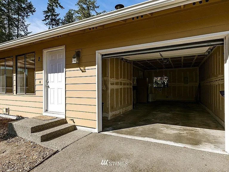 685 NW Atalanta Way #2 — Photo 20