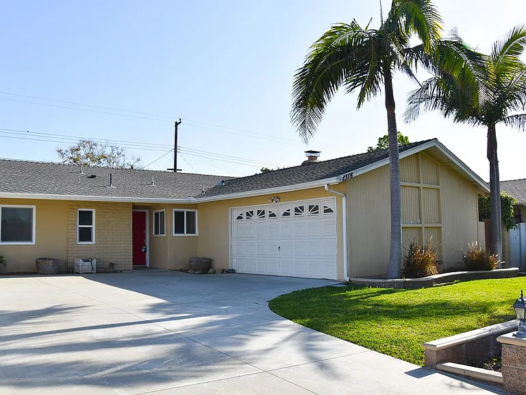 2318 E Coolidge Ave — Photo 44