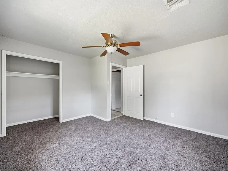 1102 Johnson St — Photo 11