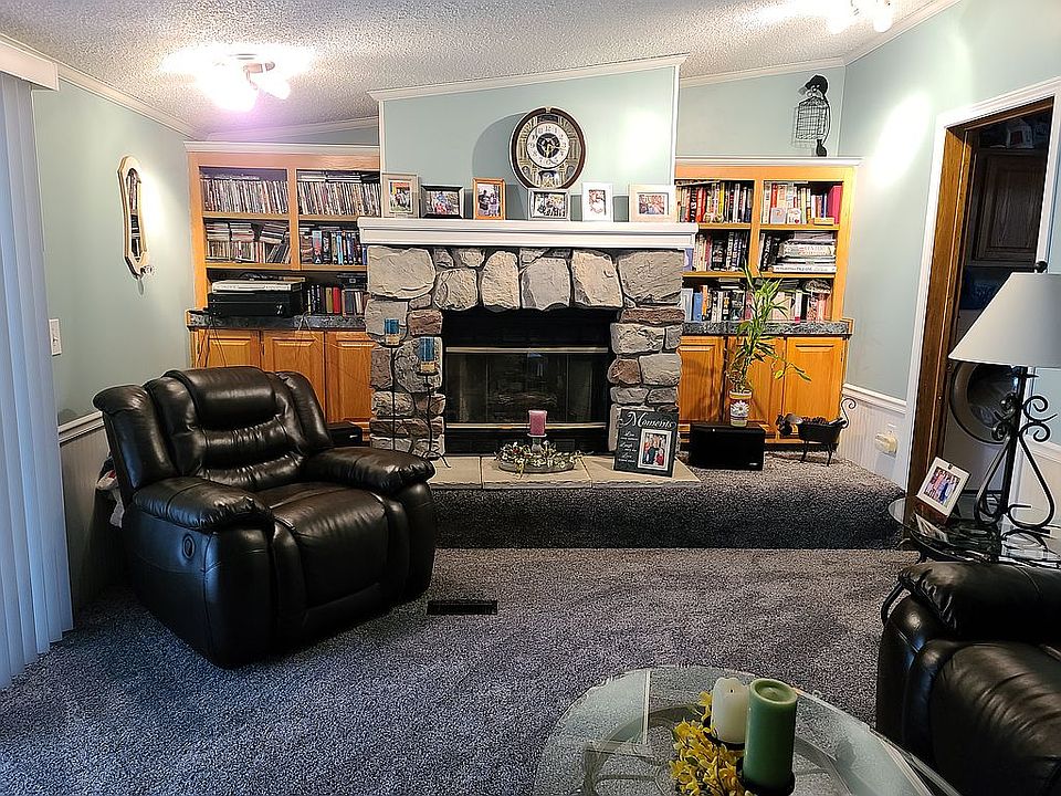 2nd image of 20983 Le Havre Dr