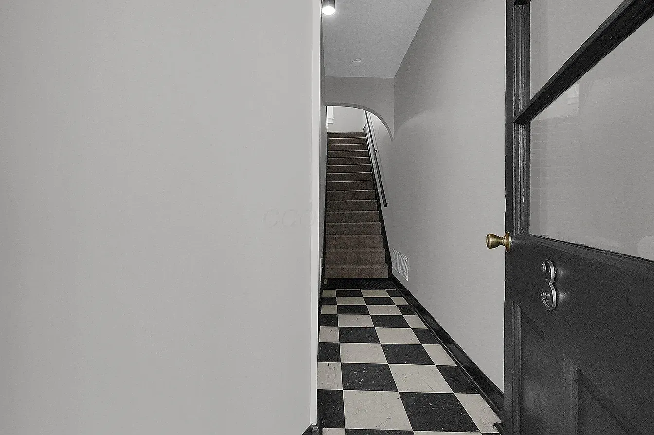 2 bed, 825 sqft, $1,100 — Photo 4