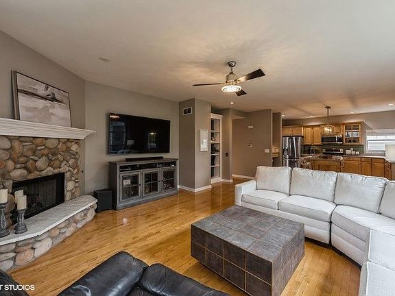 4th image of 1810 Briam Dr