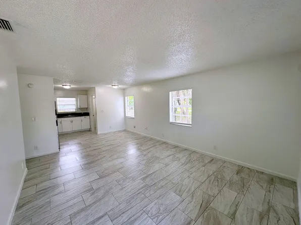 692 Neil Rd #702, West Palm Beach, FL 33415