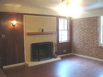 3rd image of 114 Halsell Dr