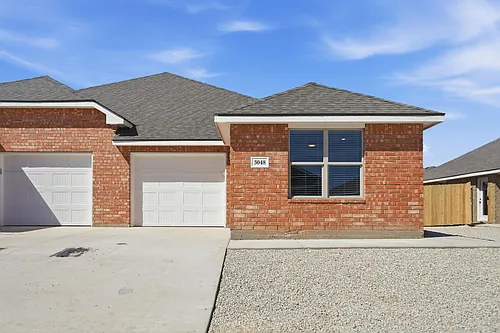 2870 Glennster St Photo 1