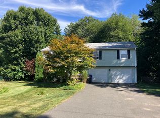 534 Rye St, South Windsor, CT 06074