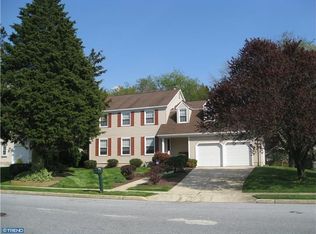 4 Tiger Lily Ln, Sicklerville, NJ 08081