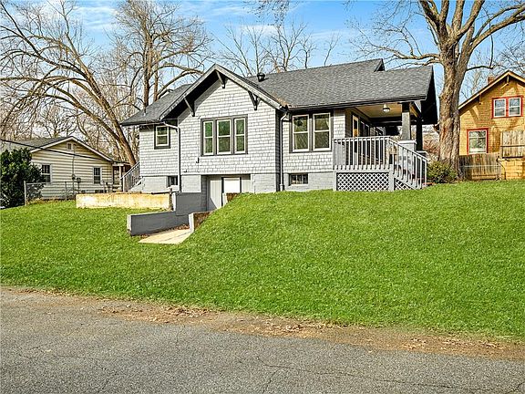 3rd image of 701 N 12th St