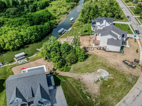 10819 Harbor Bay Dr, Fishers, IN 46040