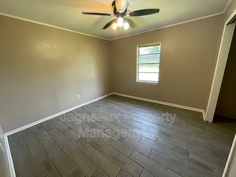 2405 Saint Landry Ave — Photo 7