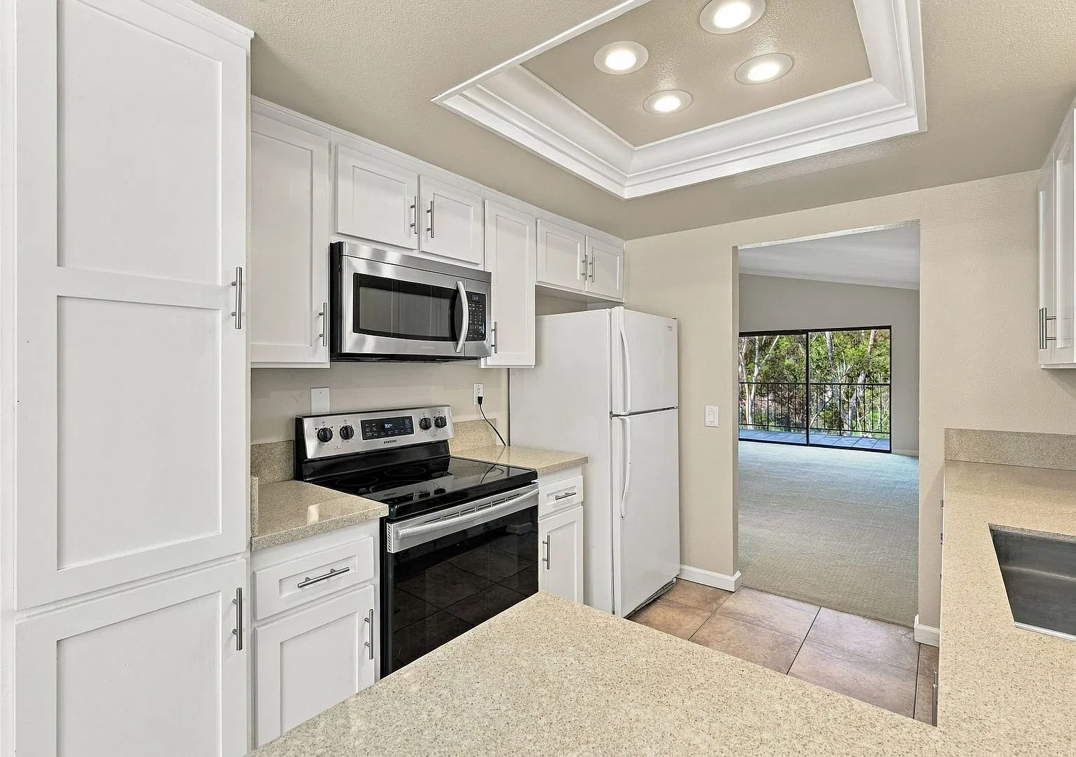 Beautifully Update End Unit Condo in Serene Community — Photo 3