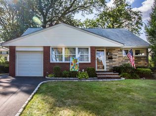 98 Highview Ave, Bergenfield, NJ 07621