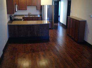 1445 W 16th St #2R, Chicago, IL 60608