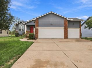 1745 N Black Locust Ct, Andover, KS 67002