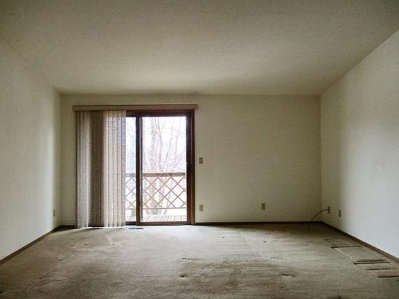 2nd image of 340 W Saint Joseph St APT 17