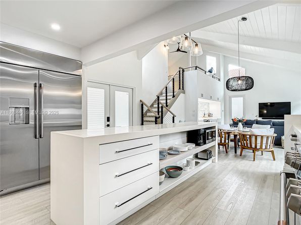 104 Angelfish Ln