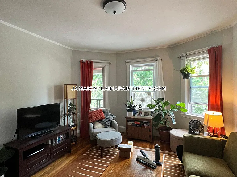 75 Glen Rd #2 — Photo 1