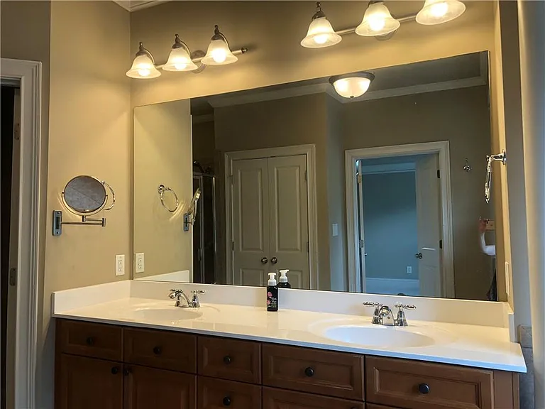 10240 Billings Pointe — Photo 23