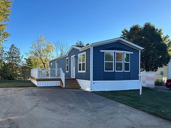 2nd image of 24 Macpherson Cres