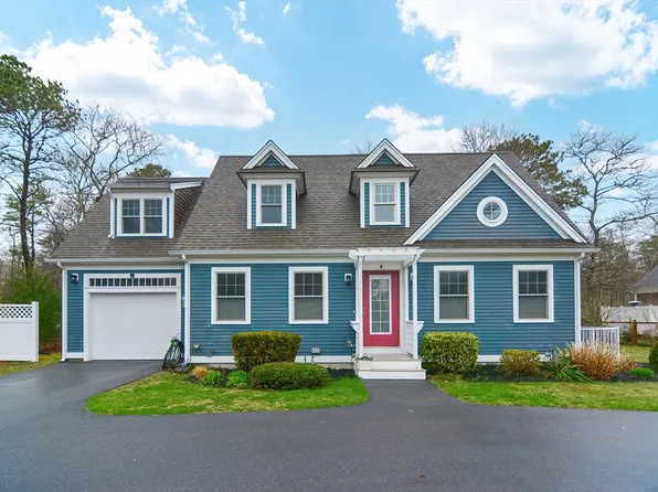 8 Wilann Rd, Mashpee, MA 02649