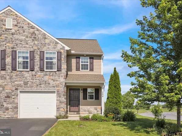 284 S Village Cir, Palmyra, PA 17078