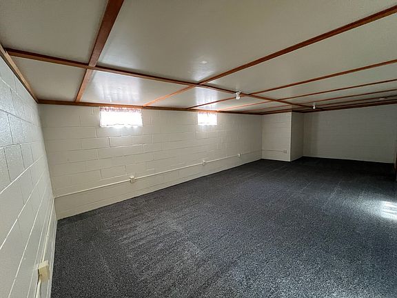 4th image of 7837 Firwood Way NE