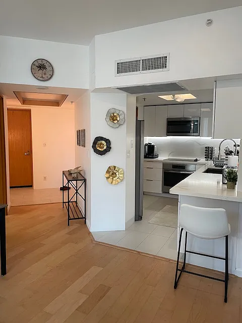 Building Photo - 1888 Kalakaua Ave #1507