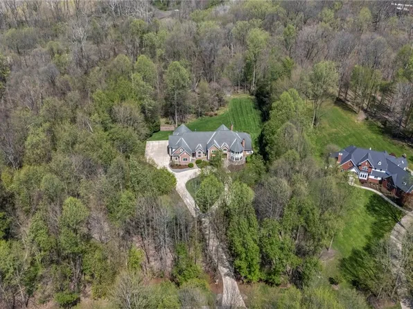 8365 Sanctuary Dr, Kirtland Hills, OH 44060