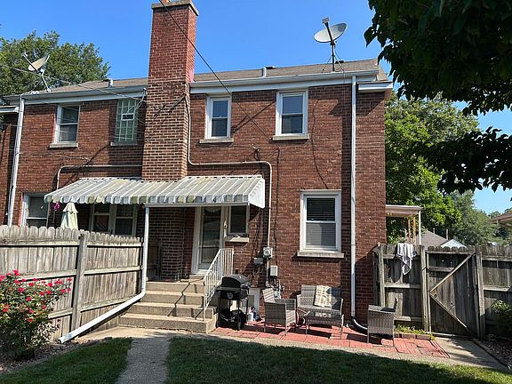5th image of 244 Broadmoor Ave