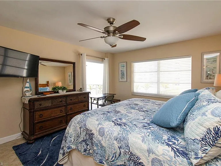 3443 Gulf Shore Blvd N #213 — Photo 32