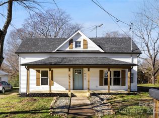1024 8th St, Statesville, NC 28677