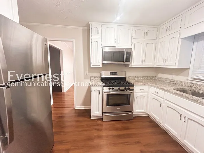 195 Poplar Way — Photo 7