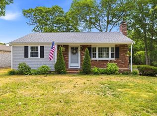 90 Castlewood Cir, Barnstable, MA 02630