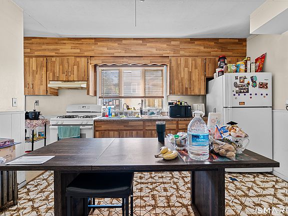 4th image of 95-97 Cowles Street