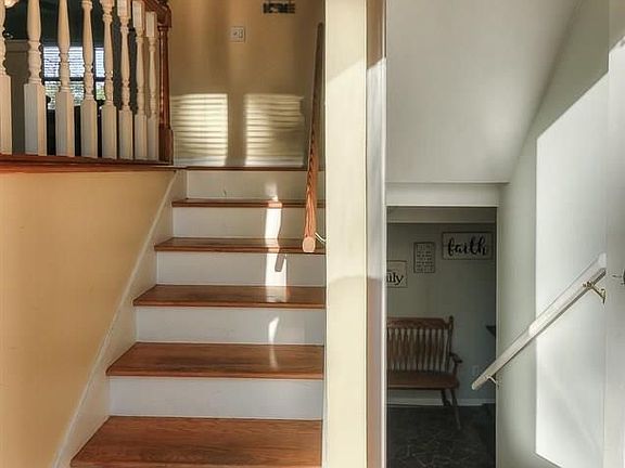 4th image of 6804 S 49th St