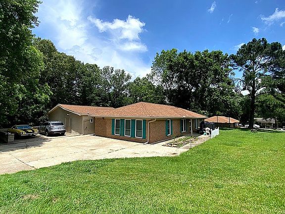 5th image of 10 Lakeland Park Dr