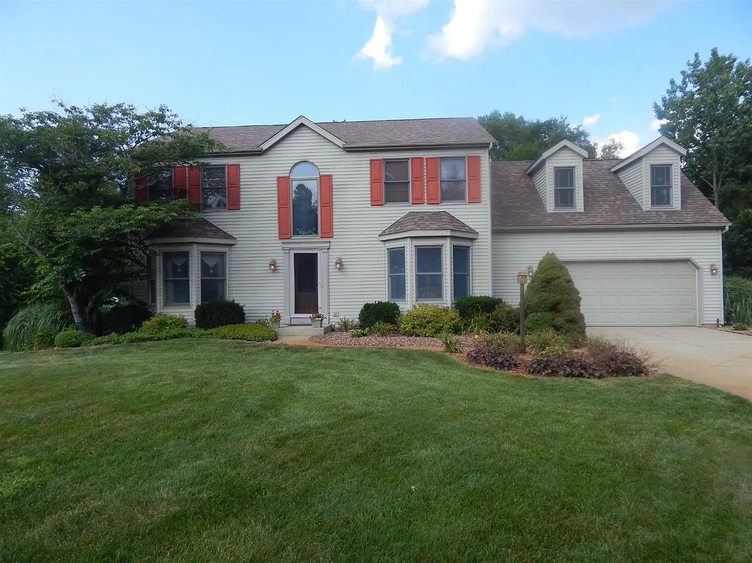 3187 W Greenbriar Ln photo 1