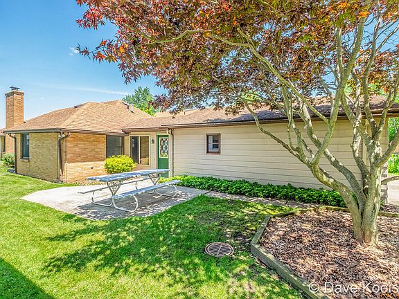5th image of 10992 Shady Lane Dr