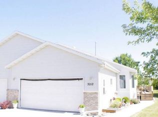 3212 35th Ave S, Fargo, ND 58104