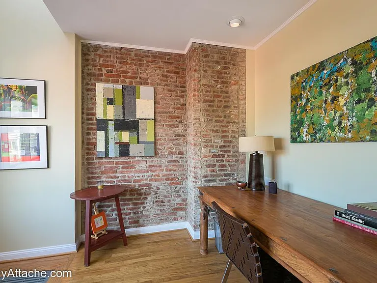 224 E St NE — Photo 17