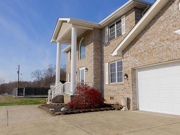 5th image of 1588 Sheri Ln