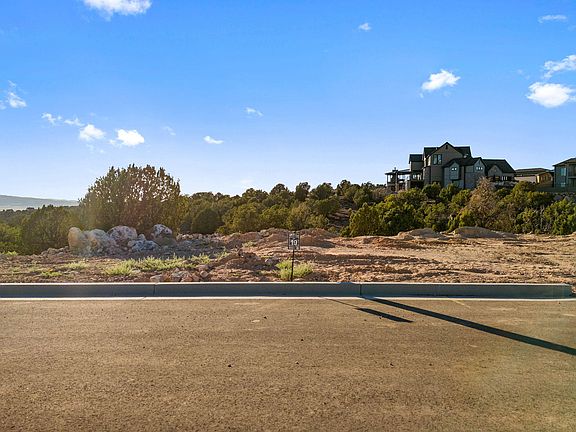 4th image of W Estate Dr #19