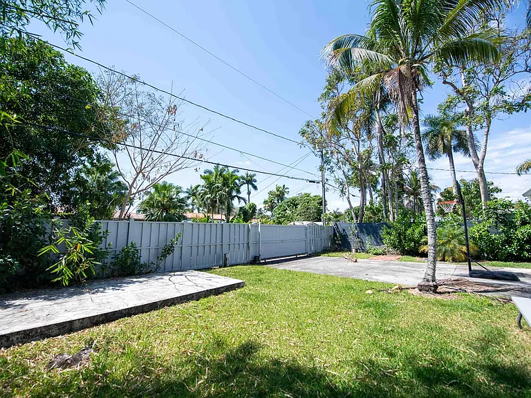 1532 Fletcher St — Photo 47