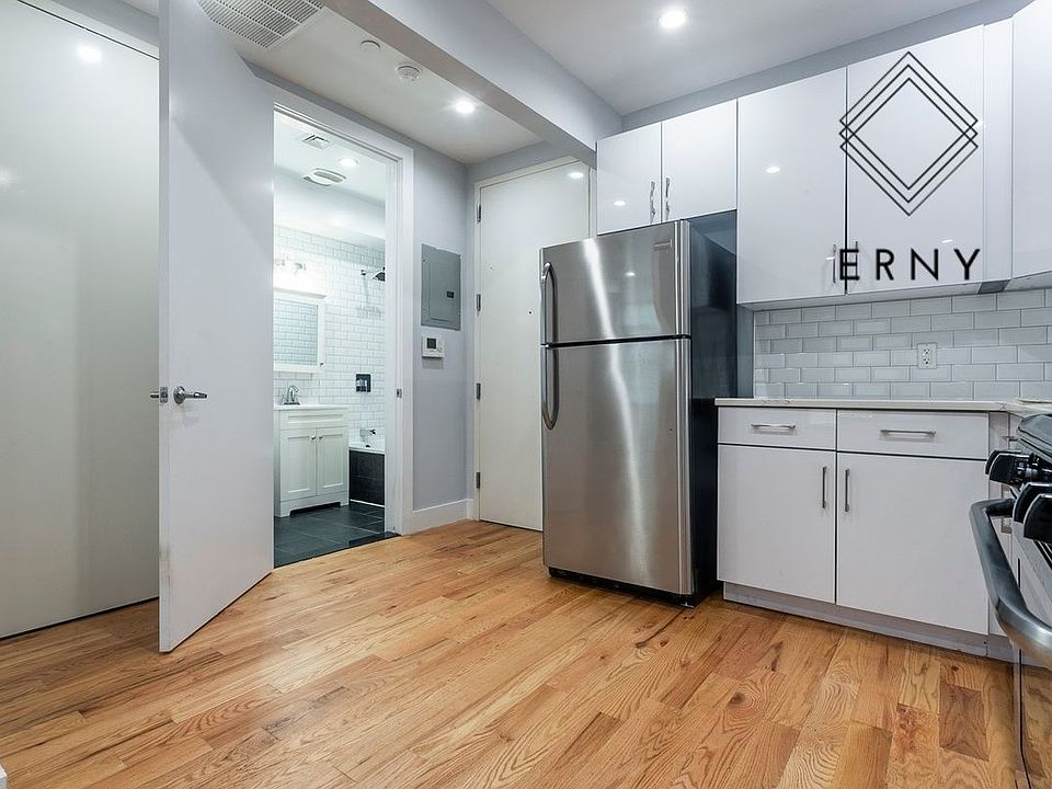 1st image of 588 Bainbridge St #F2
