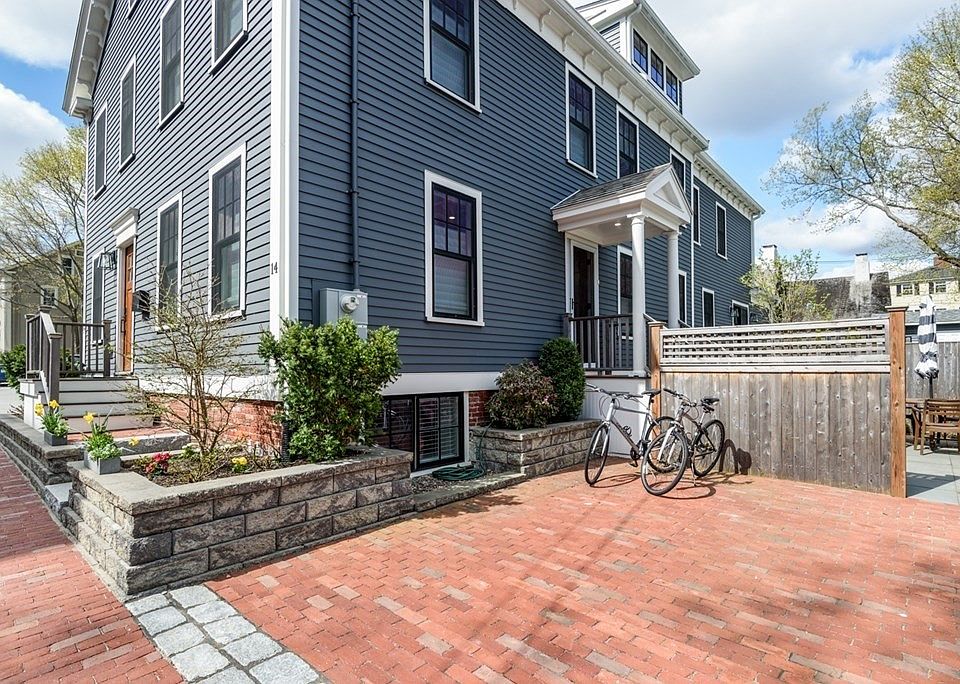 1st image of 14 Charles St Unit 14
