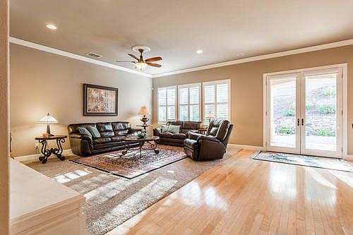 3rd image of 5048 Tesoro Way