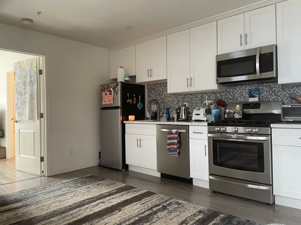 1922 Dogwood Dr, Santa Rosa, CA 95403